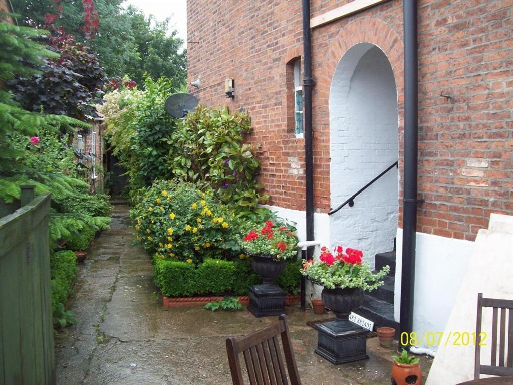 Beverley Budget Inn Экстерьер фото